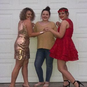 Meet your Posher, Mia